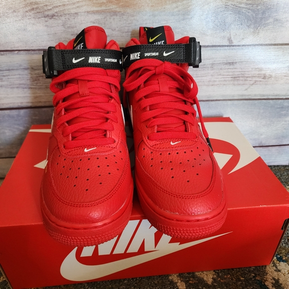 Nike Air Force 1 Mid - Picture 3 of 5